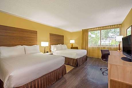 2 King Beds Non-Smoking