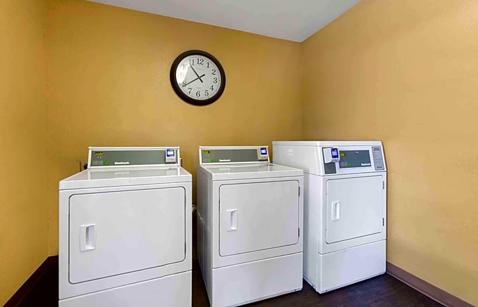 Extended Stay America Suites - Phoenix - Chandler - E. Chandler Blvd.