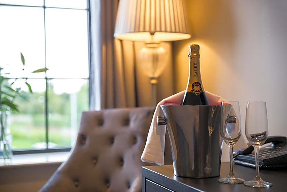 The Village Hotel, Bar and Restaurant