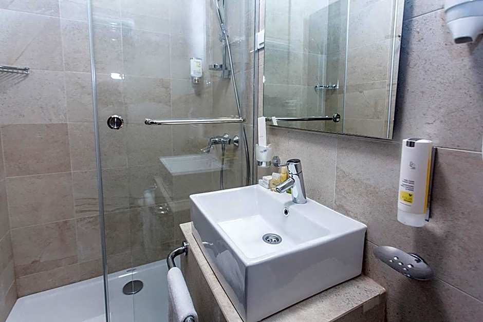 Hotel Grand Hedonist