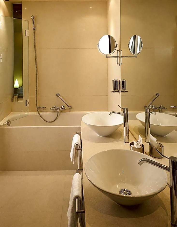 Kult Hotel