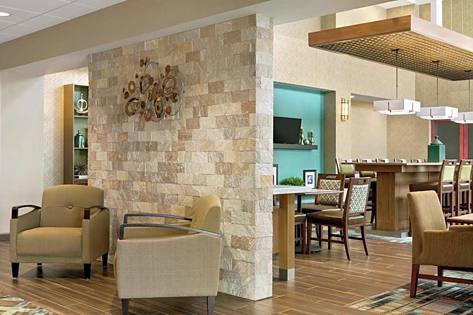 Hampton Inn By Hilton and Suites Minooka