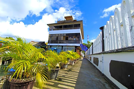 RedDoorz @ Amphibi-Ko Resort Palawan