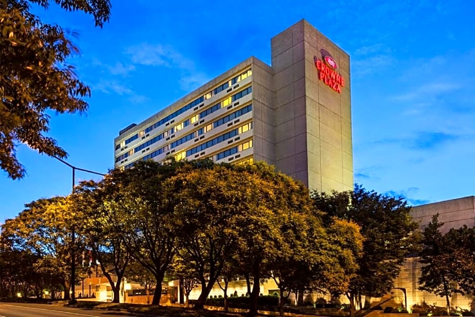Crowne Plaza Knoxville Downtown University by IHG