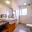 Farmhouse Lodge