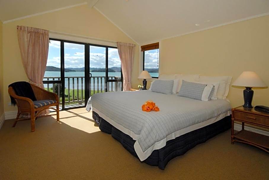 Pawhaoa Bay Villas