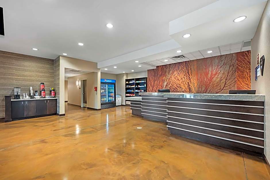 Best Western Plus Lakeview Hotel