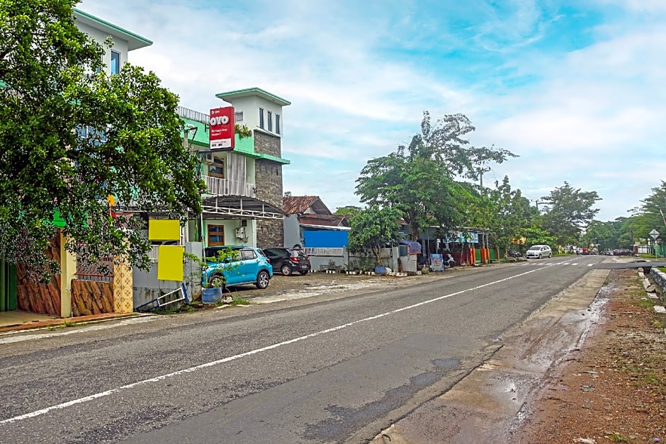 OYO 1804 Guest House Oema'h Opa