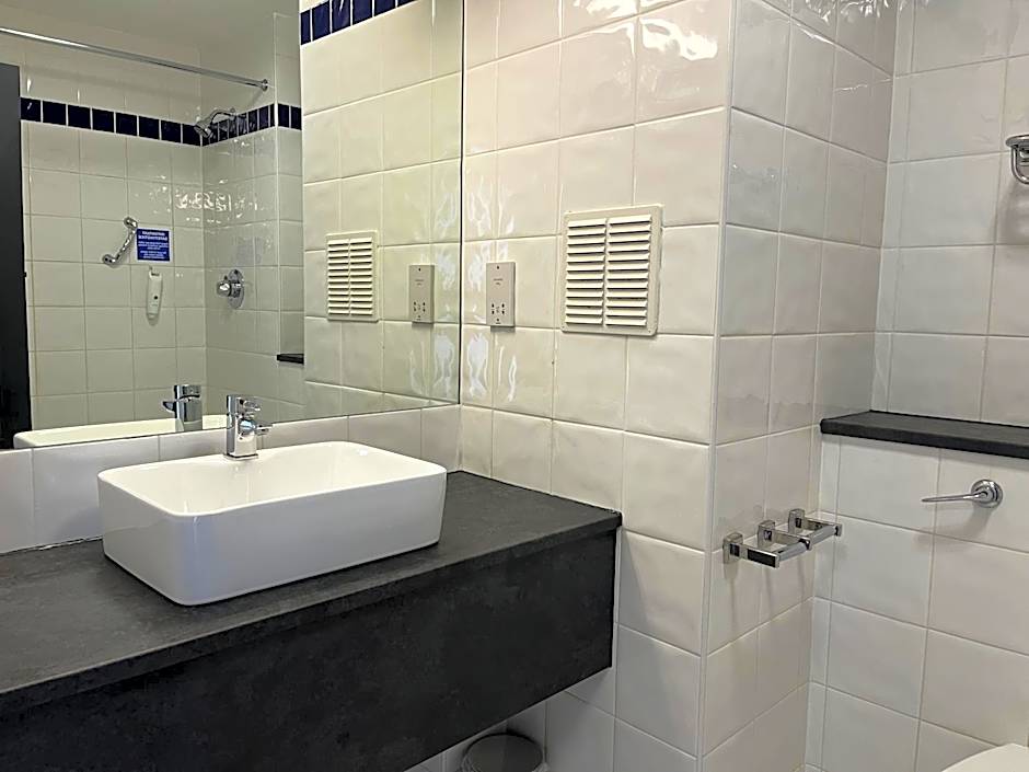 Best Western Plough & Harrow Hotel