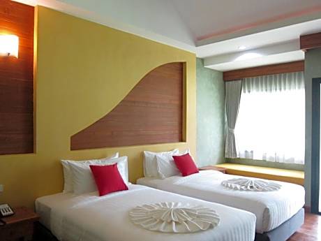 Superior Twin Room with Garden View