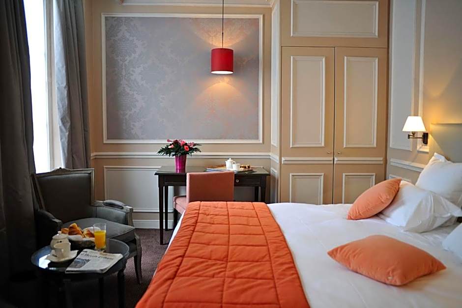 Hotel De L'Universite