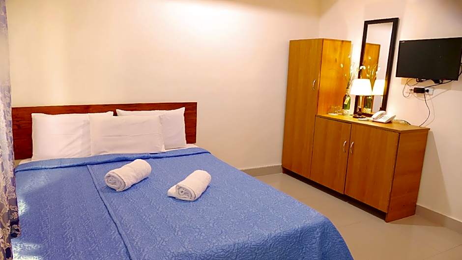 CounTess Pension House