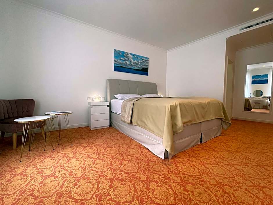 ART HOTEL HOUSE ONE