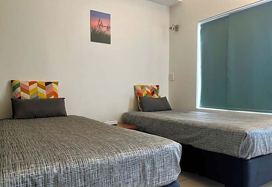 Ayr Traveller's Motel