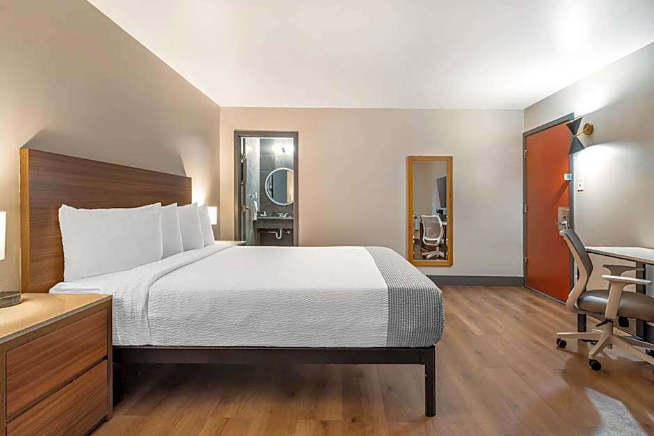 La Luna Inn, an Ascend Collection Hotel