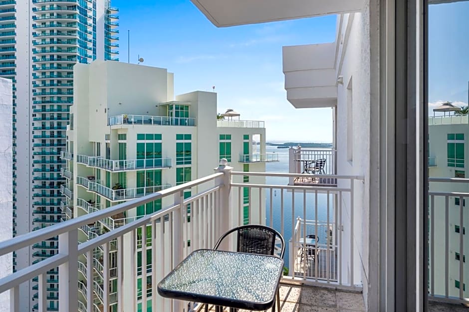 Fortune House Hotel Suites