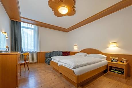 Double Room with Mountain View