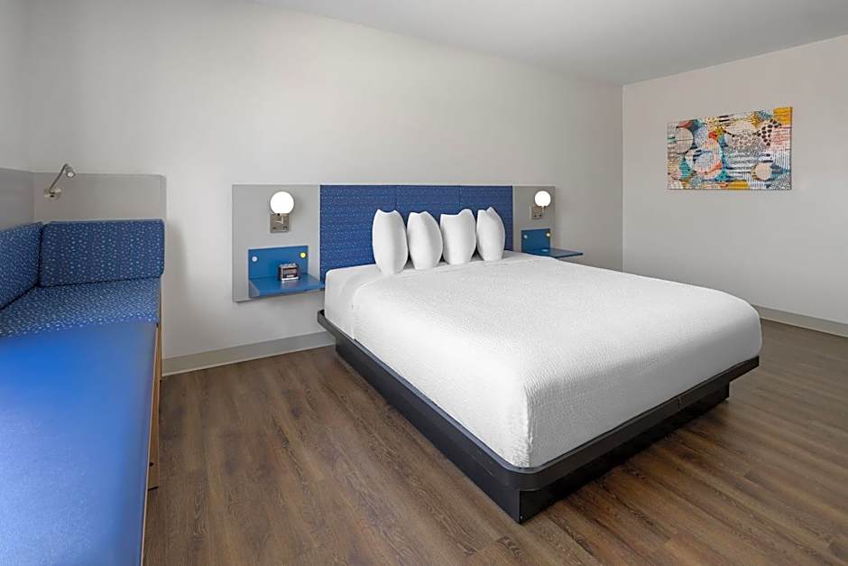 Microtel Inn & Suites by Wyndham Rehoboth Beach