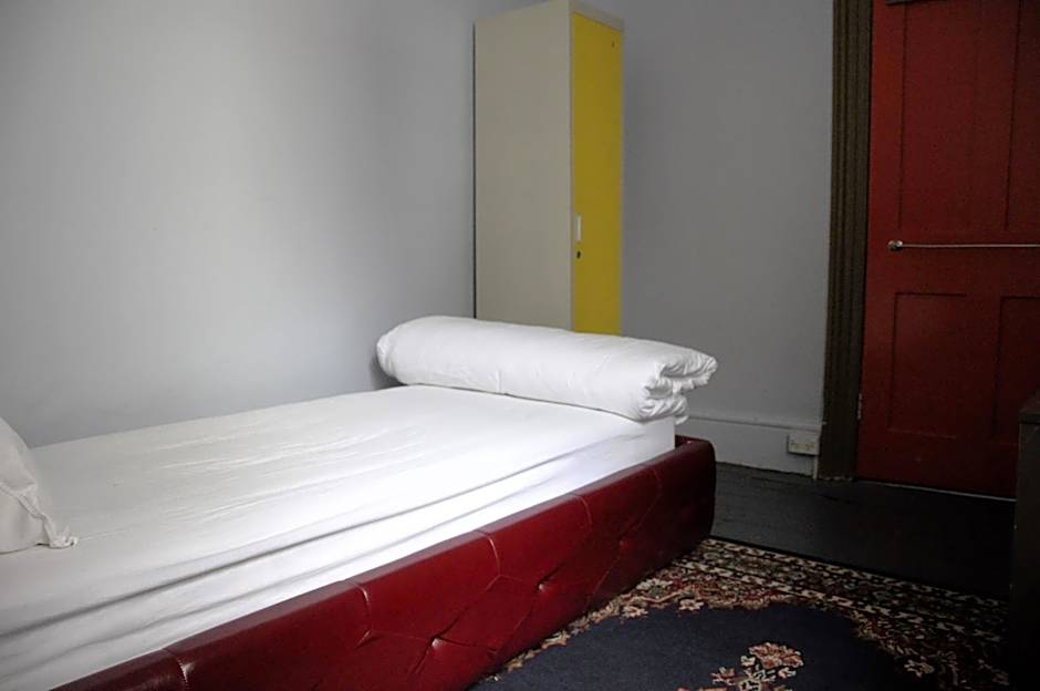 Backpackers Imperial Hotel