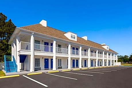 Baymont by Wyndham Brunswick GA