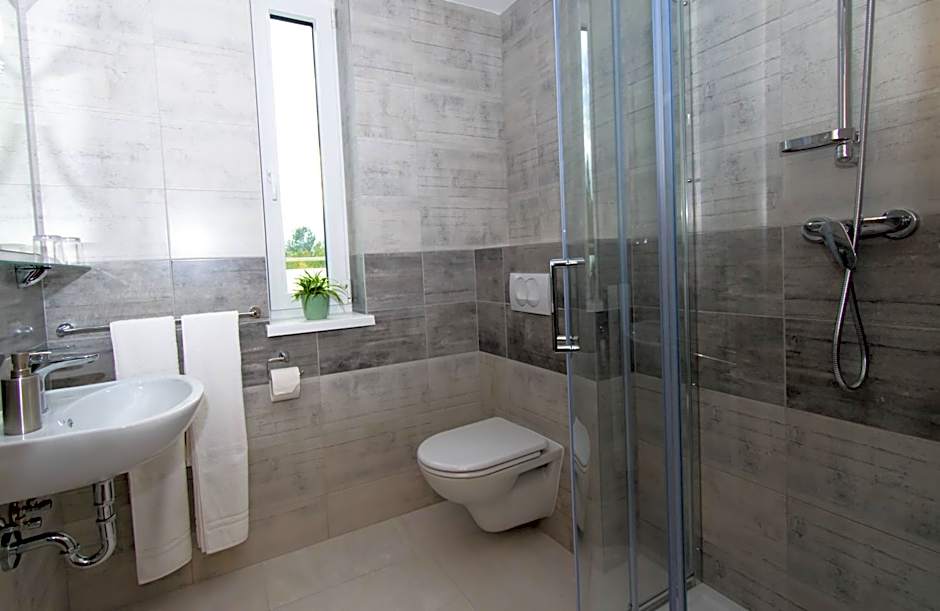 Solid Gold Garni Hotel