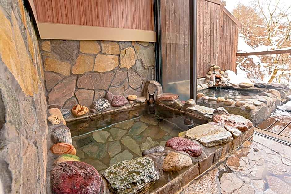 Lake side inn Beehive