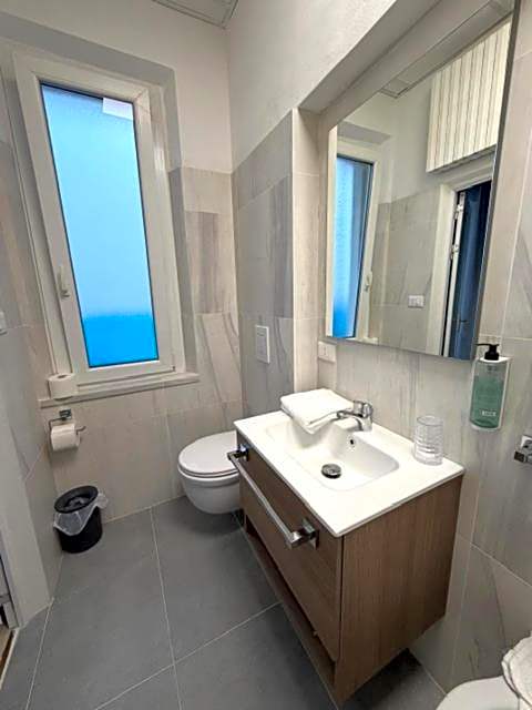 MoMo Seaview Hotel