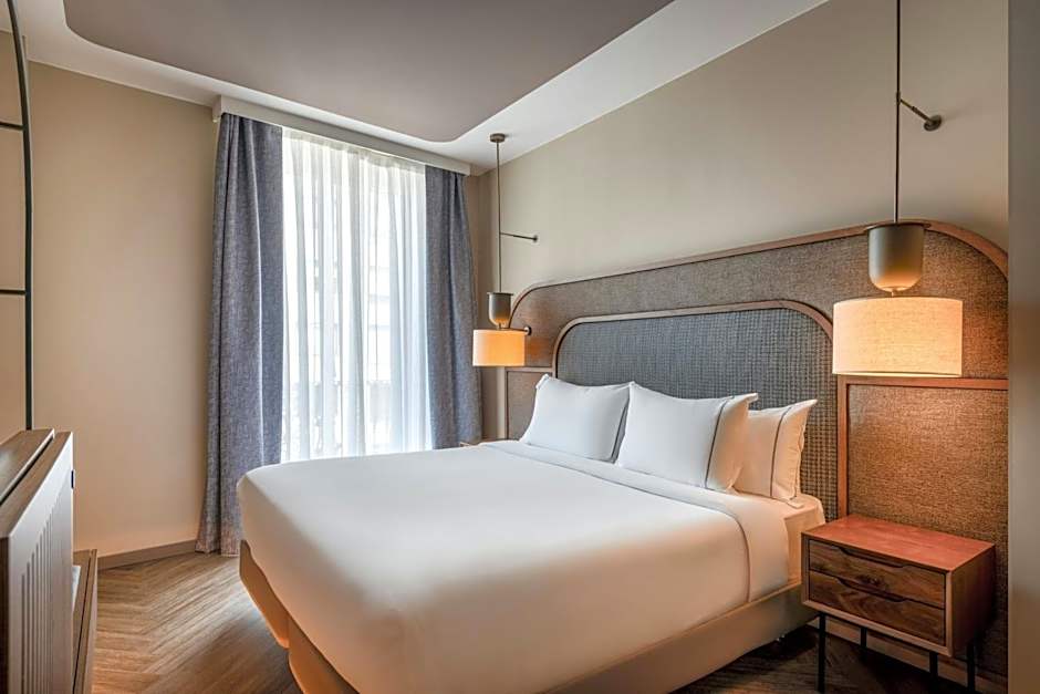 AC Hotel Palacio Universal