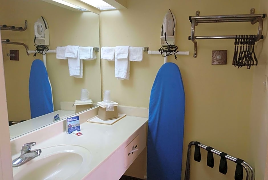 Travelodge by Wyndham Knoxville East