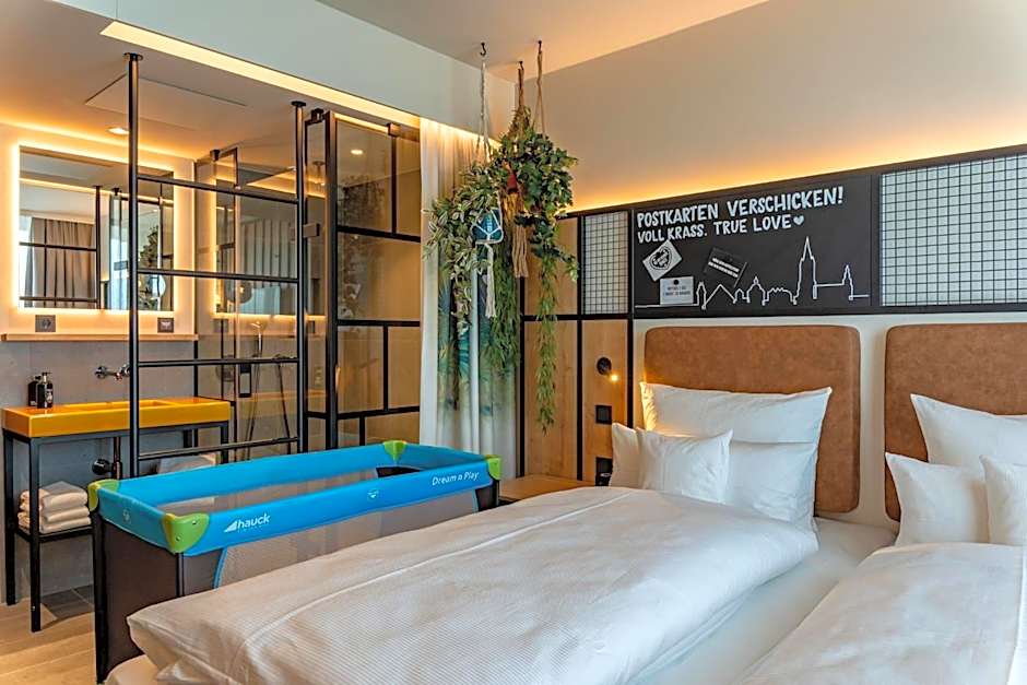 me and all hotel Ulm, by Hyatt