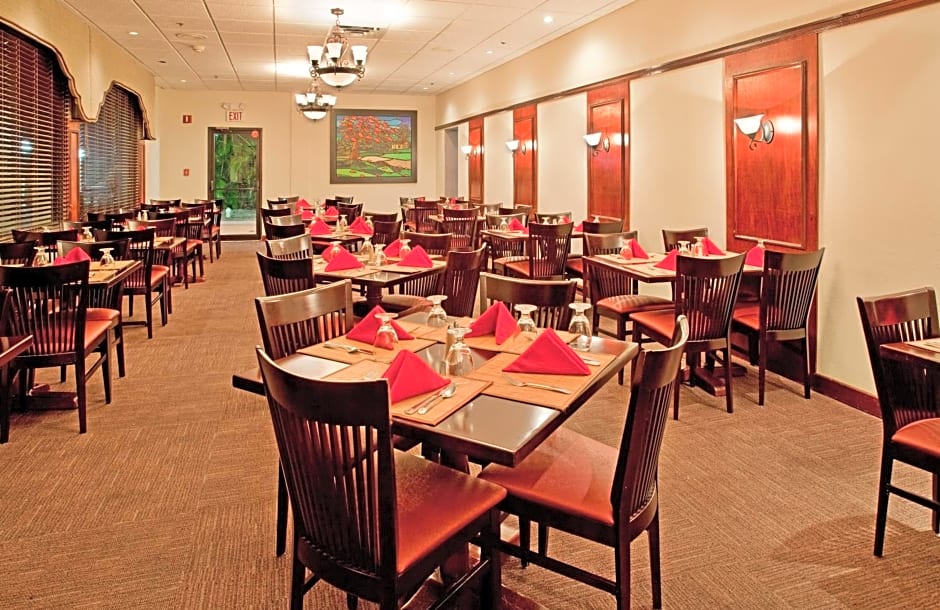 Holiday Inn Ponce & El Tropical Casino By IHG