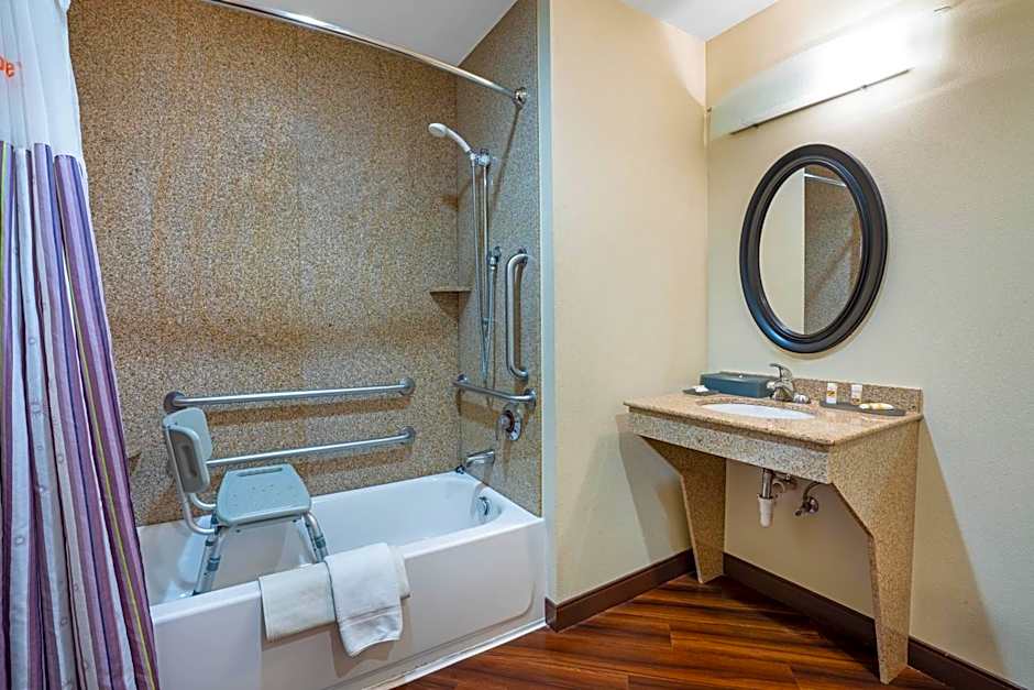 La Quinta Inn & Suites by Wyndham Auburn