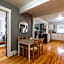 Large & Sunny Beautiful Home #103