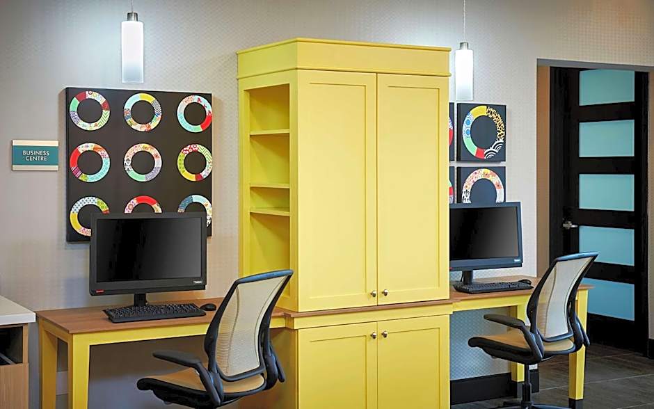 Home2 Suites by Hilton Brantford, ON