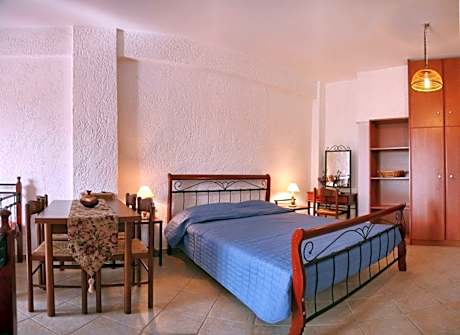 Triple room Upper floor
