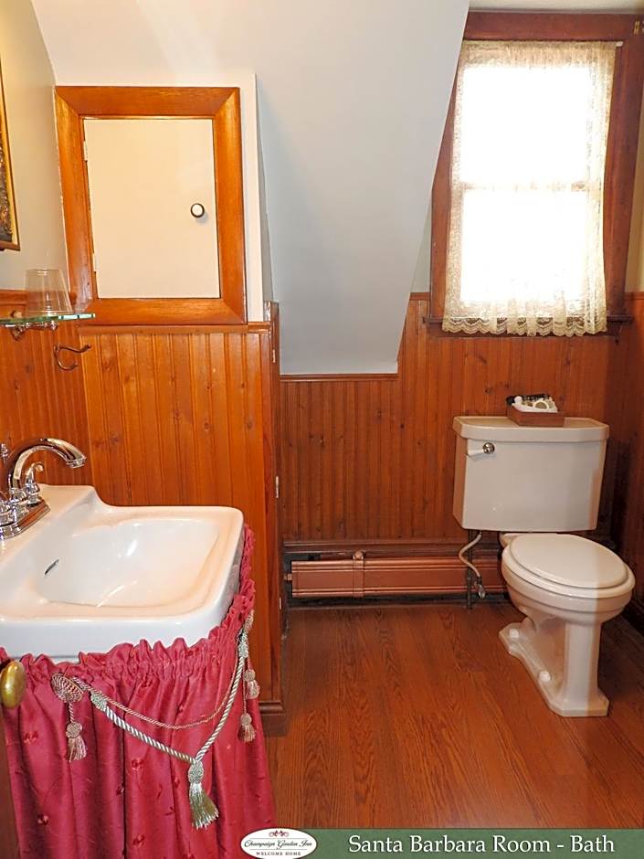 Champaign Garden Inn