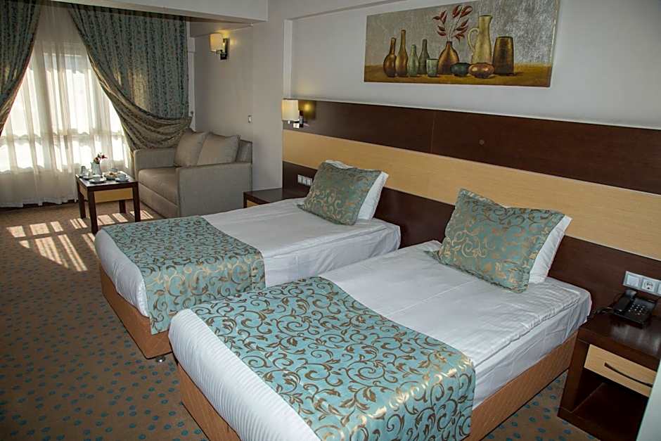 Mom Hotel