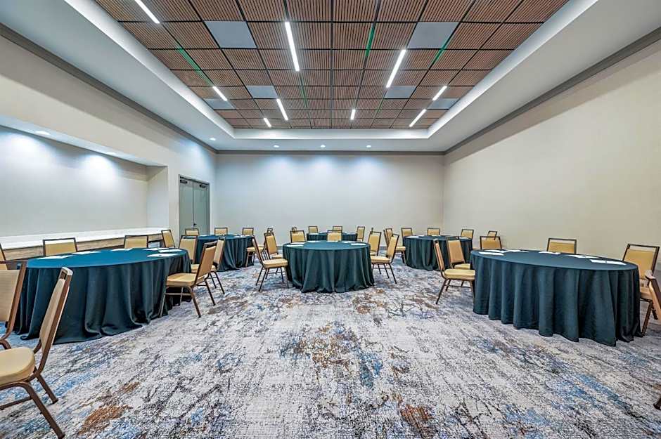 DoubleTree Suites By Hilton Raleigh-Durham
