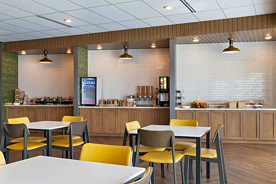 Fairfield Inn & Suites by Marriott St. Louis Downtown