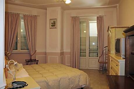 Two Connecting Double Rooms