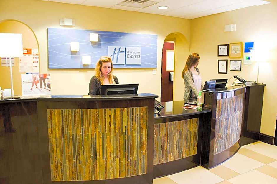 Holiday Inn Express & Suites Havelock Northwest New Bern By IHG