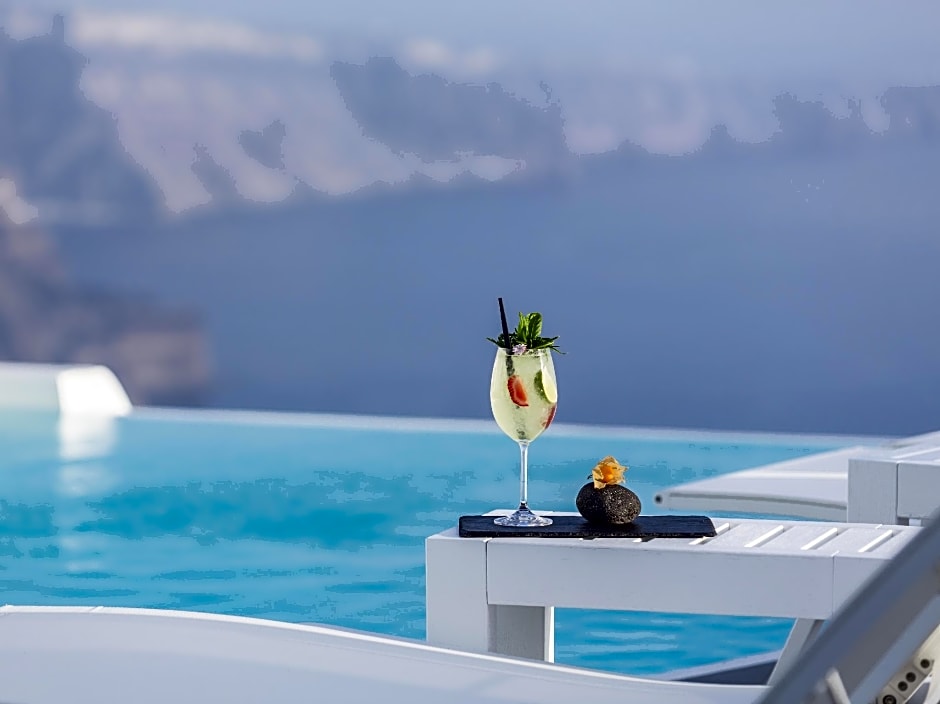 Katikies Chromata Santorini - The Leading Hotels of the World