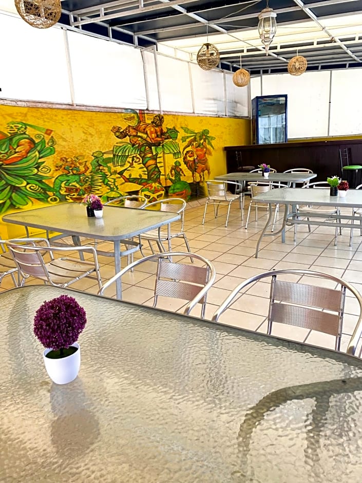 Hotel Amigo Suites