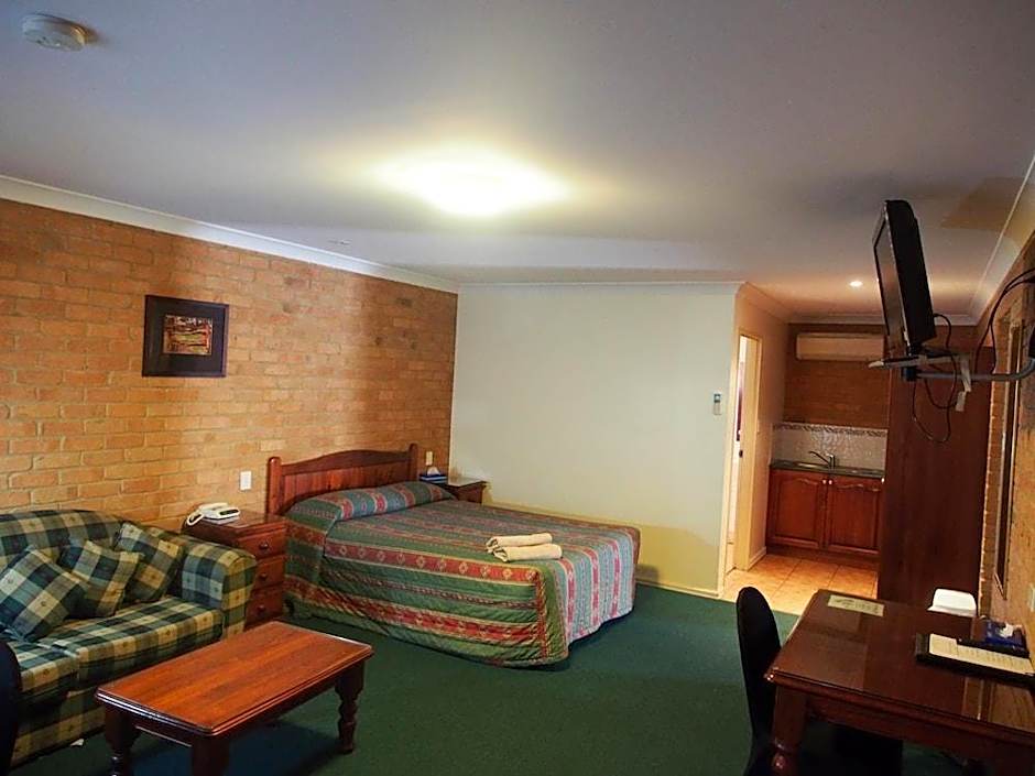 Cobar Town & Country Motor Inn