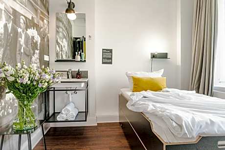 Single Room with Shared Bathroom