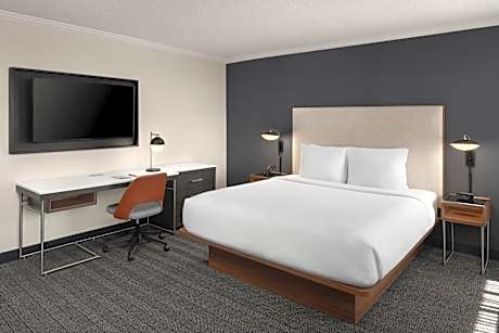 King Studio with Sofa Bed