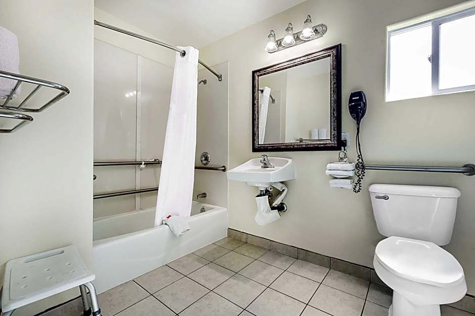 Econo Lodge Long Beach I-405