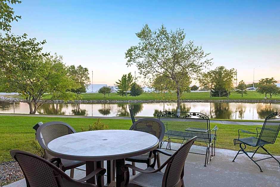 Country Inn & Suites by Radisson, Ankeny - Des Moines
