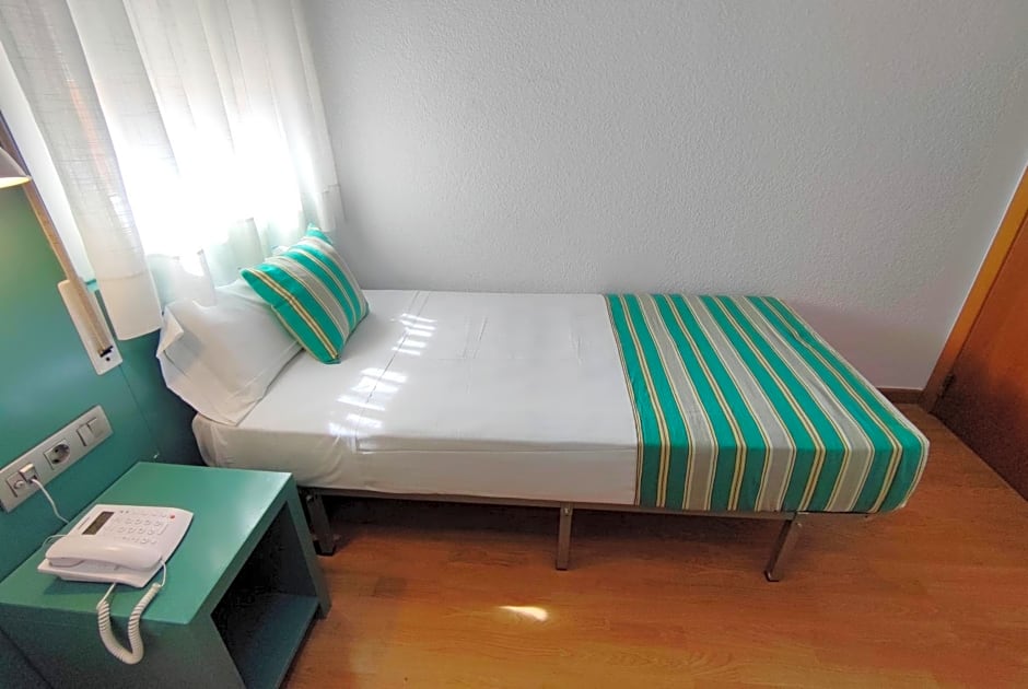 Yomo Hostal BCN Port