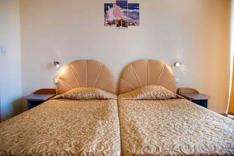 Standard Double or Twin Room with Balcony (2 Adults + 1 Child)